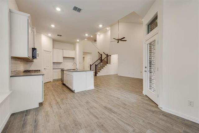 Building Photo - 3033 Brainerd Dr