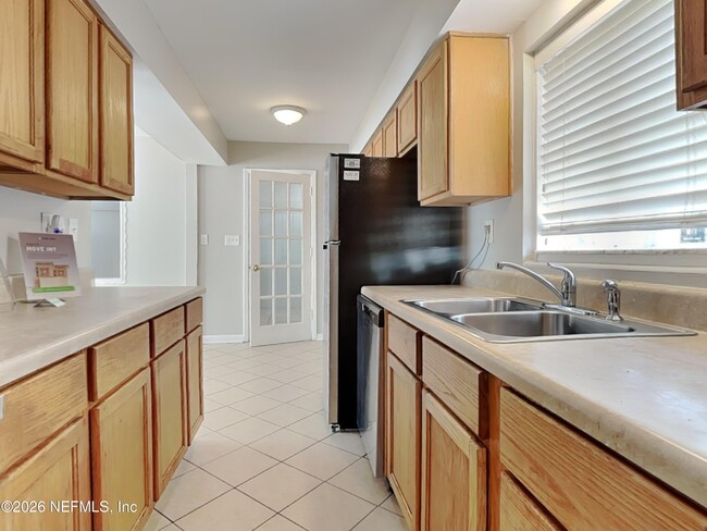 Foto del edificio - 10927 Regency Dr
