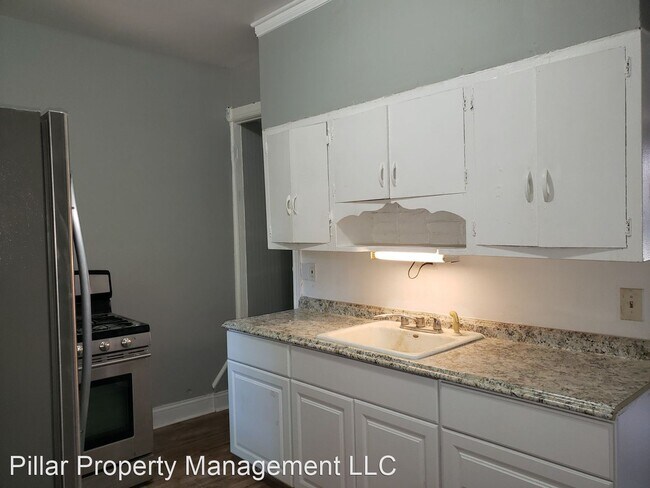 Building Photo - 3 br, 1 bath House - 220 Highland Avenue