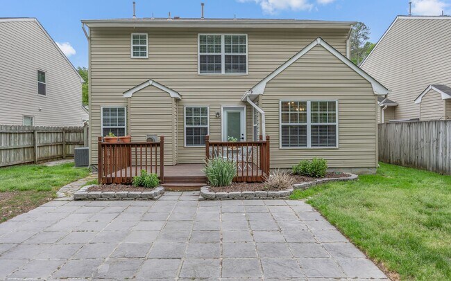 Foto del edificio - READY NOW!! 4-Bedroom Home w/Attached Garage! Pet Friendly - Fenced Backyard - MUST SEE!