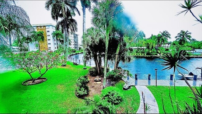 Foto del edificio - 3000 NE 16th Ave