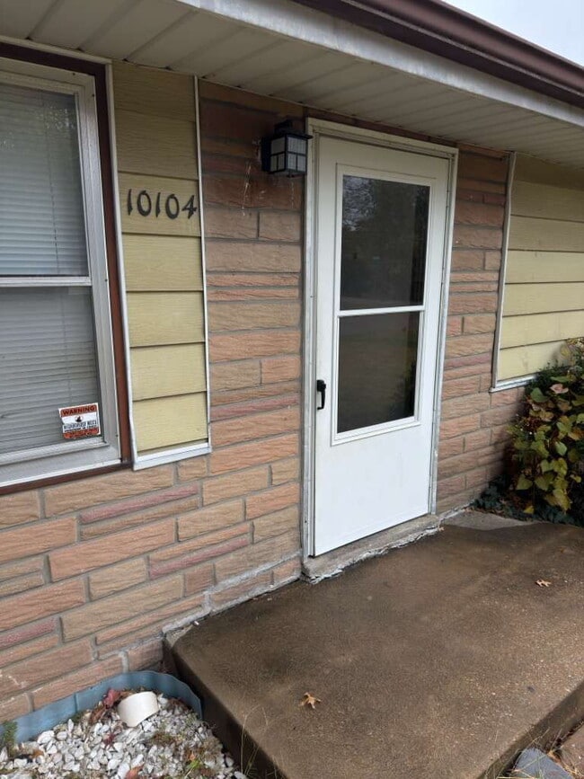 Building Photo - Charming 3-Bedroom Home in a Quiet St. Louis Neighborhood