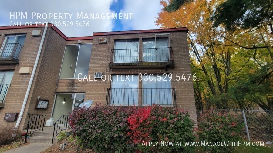 Primary Photo - Spacious 2 bedroom apartment in Akron