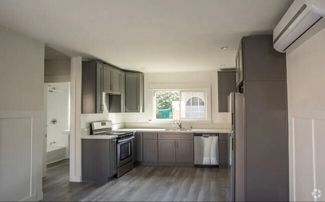 Building Photo - 1443 Echo Park Ave