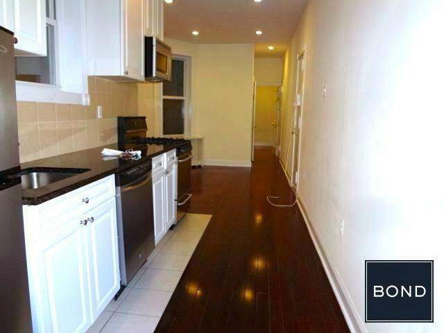 Foto del edificio - 421 W 43rd St
