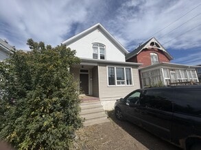 Building Photo - 115 Bethune St