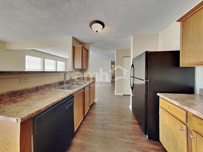 Building Photo - 1545 Fortner Dr