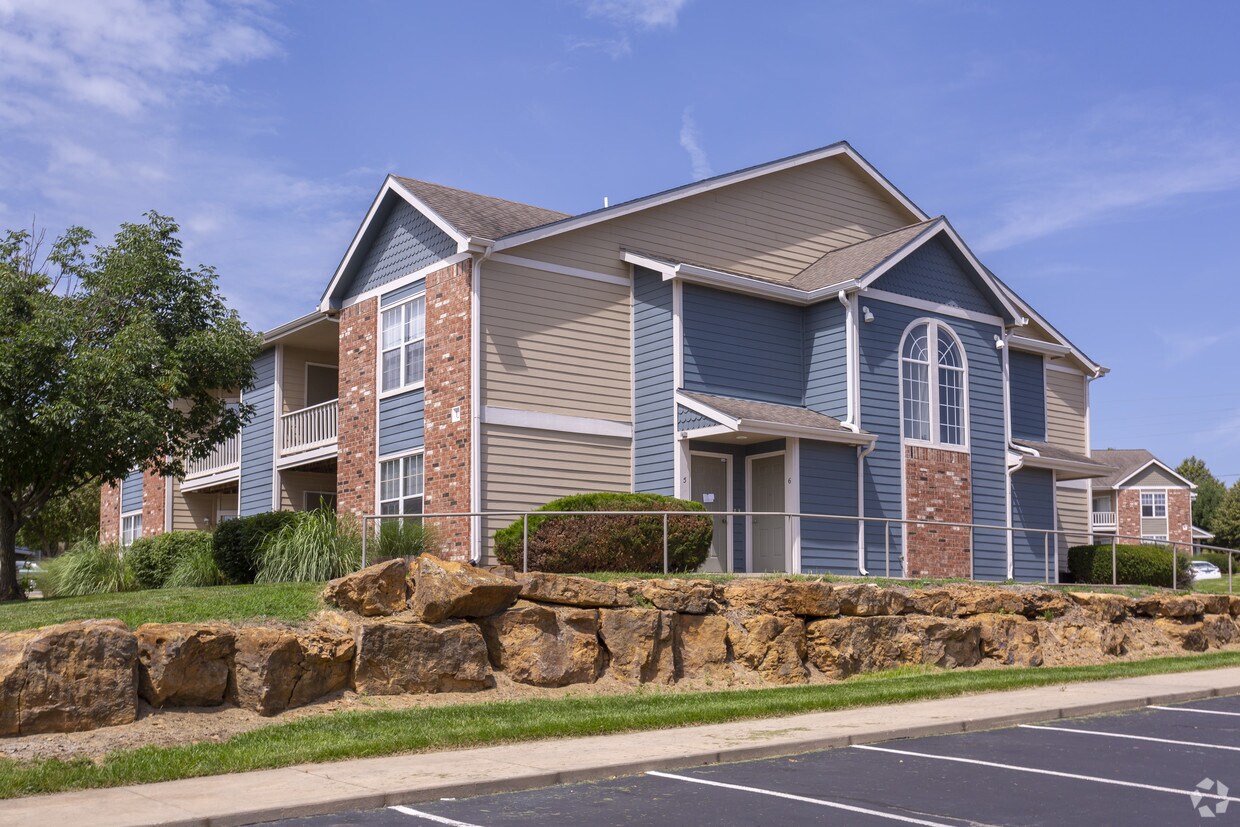 Aberdeen Apartments 2300 Wakarusa Dr Lawrence, KS Apartments for