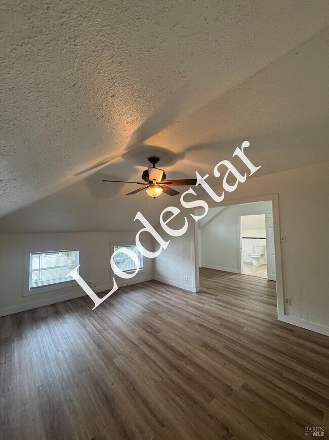 Building Photo - 302 Carolina St