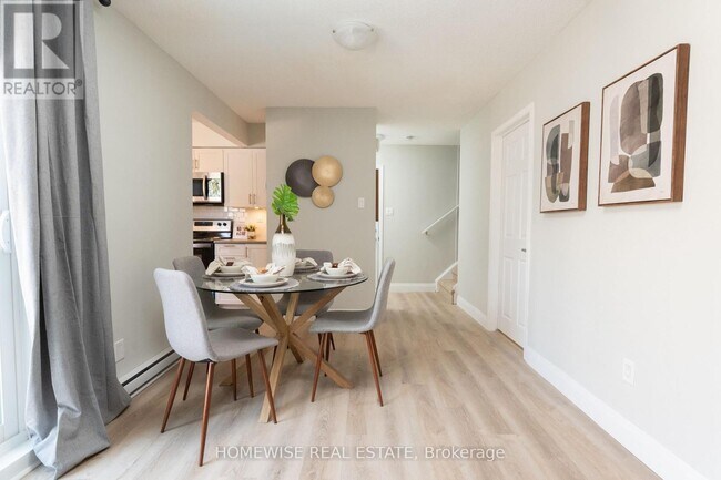 Photo du bâtiment - 240 Ormond Dr