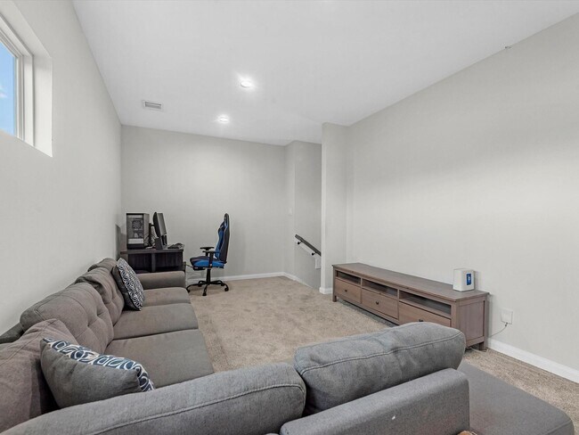 Foto del edificio - 8407 James Franklin St