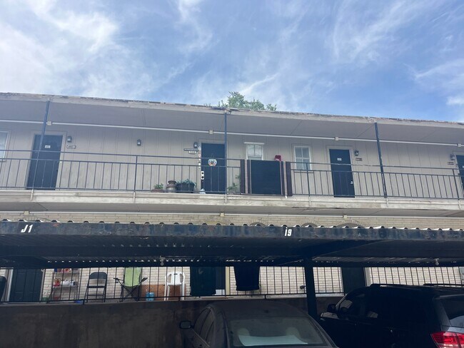 Building Photo - 170 De Chantle Rd
