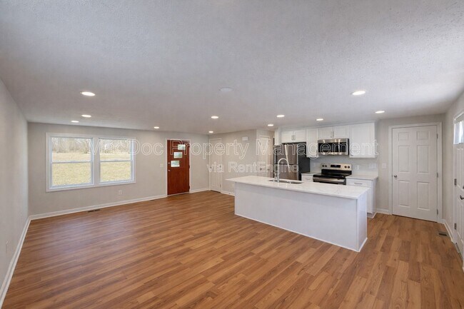 Foto del edificio - 13428 Ladysmith Rd