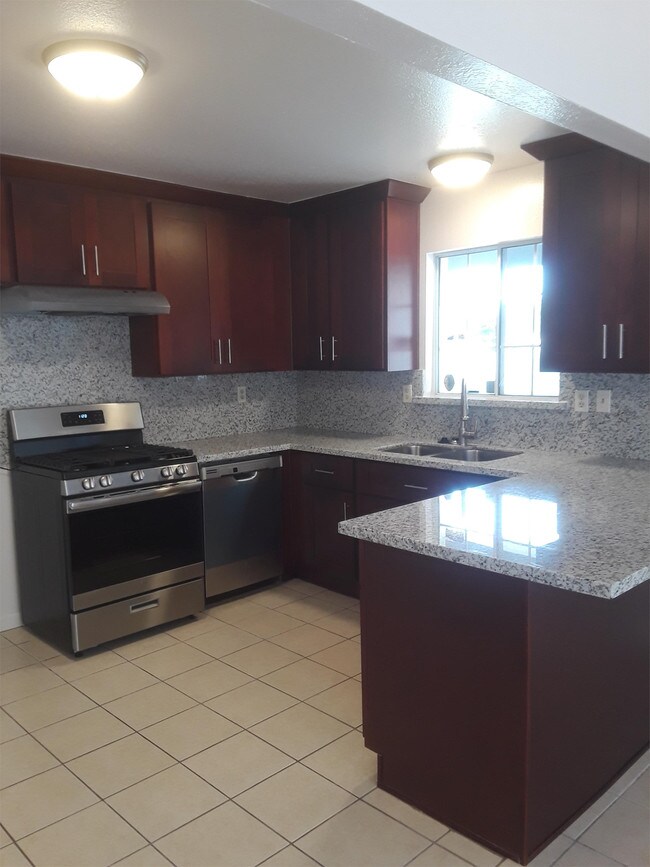 Foto del edificio - 3158 Crescent Ave
