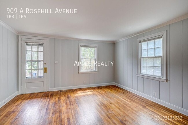 Building Photo - 909 Rosehill Ave