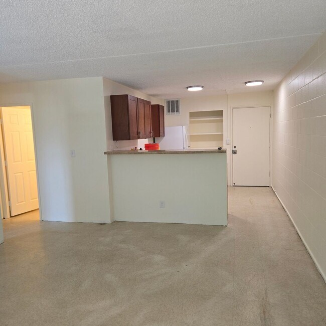 Foto del edificio - Freshly Painted 2 Bedroom Harbor Lights Co...