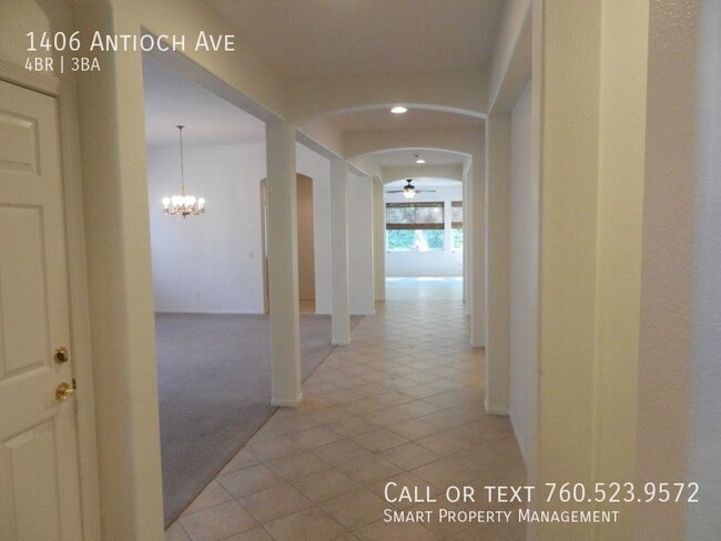 Building Photo - 1406 Antioch Ave
