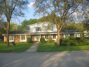 Building Photo - 171 Wolf Dr