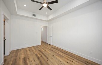 Building Photo - 8011 Cora St