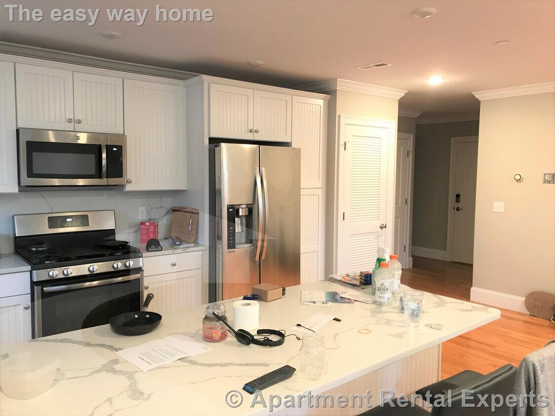 15 Holland St Somerville Ma 02144 Apartments Somerville Ma Apartments Com