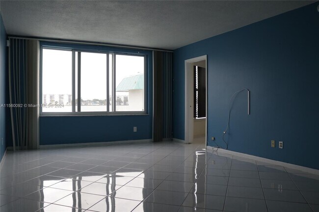 Foto del edificio - 1150 NE 191st St