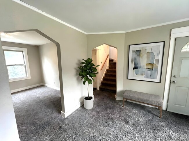 Building Photo - 3 Bed / 1 Bath Townhouse in Clairton