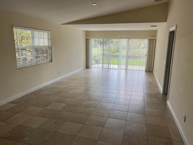 Building Photo - 8339 Saint Johns Ct