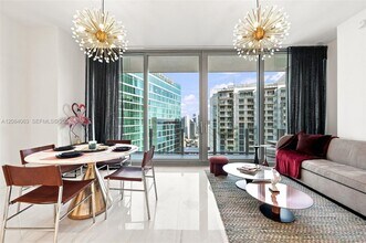Building Photo - 300 Biscayne Blvd Way