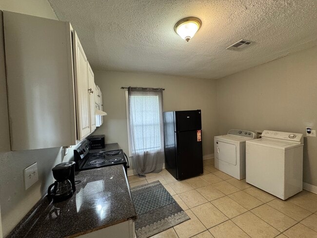 Building Photo - 310 S Riverfront St