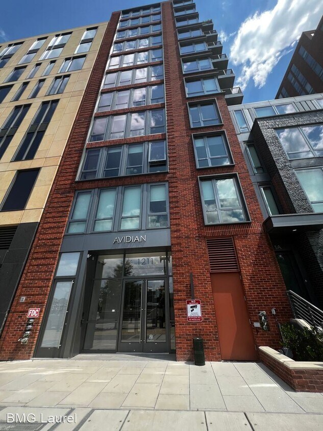 Primary Photo - 1 br, 1 bath House - 1211 Van St SE (#302)