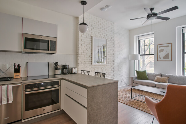 Foto del edificio - The Ecoliving House at 424 W 47th St