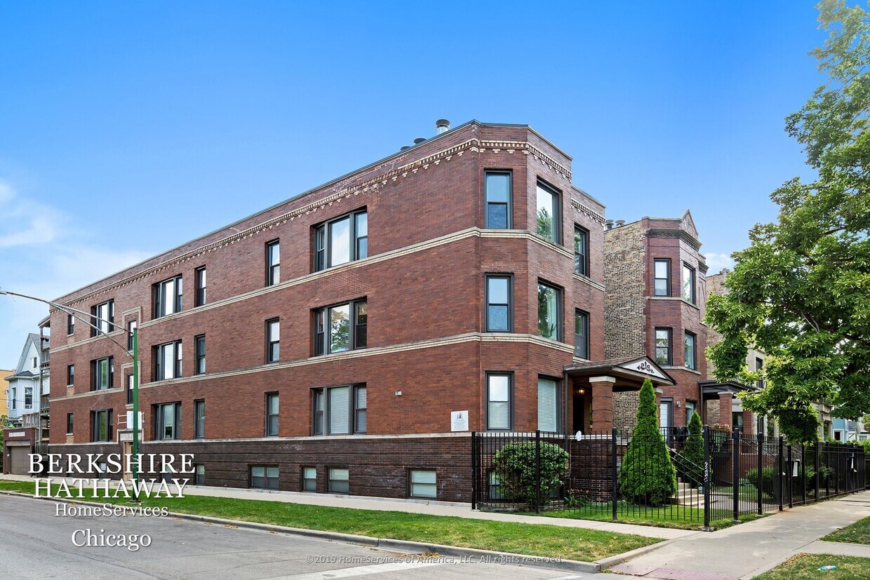 Foto principal - 2148 N Sawyer Ave
