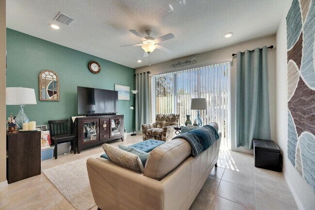 Foto del edificio - Available Immediately!