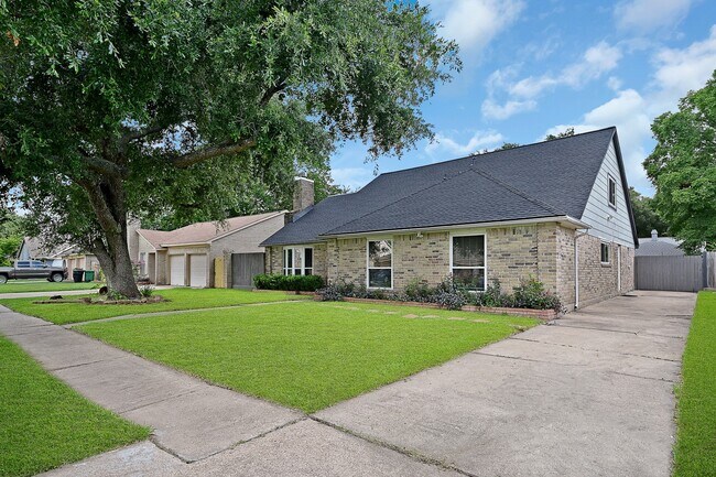 Foto del edificio - 12714 Huntington Field Dr