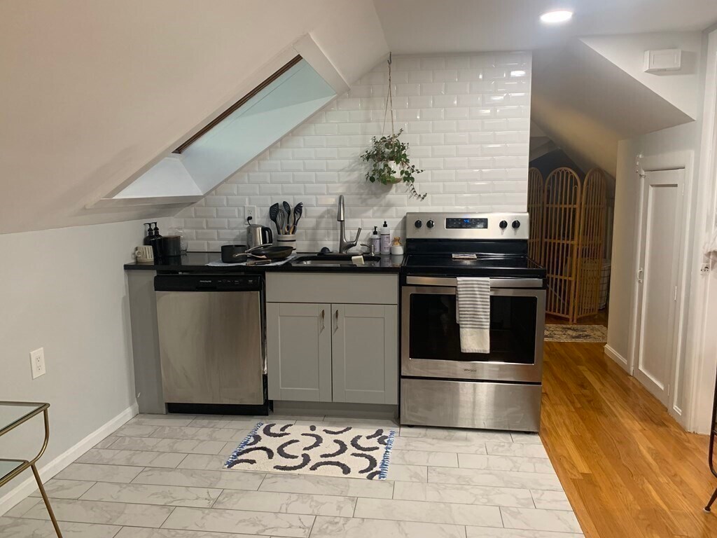 47 Dartmouth St Unit A, Watertown, MA 02472 Condo for Rent in