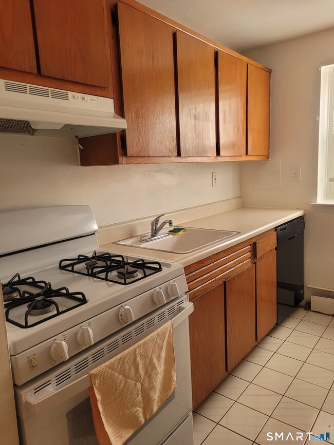 Foto del edificio - 70 Farmington Ave