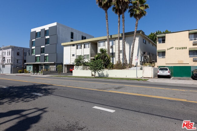Foto del edificio - 275 Lucas Ave