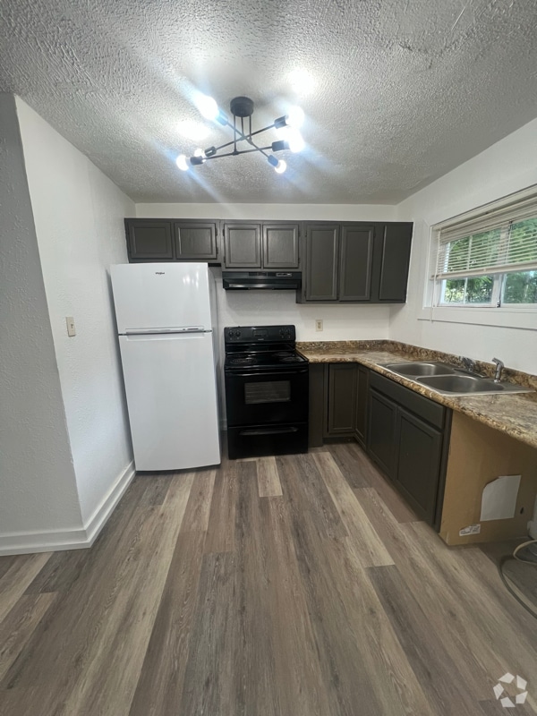 Building Photo - 237 Waddell Cir