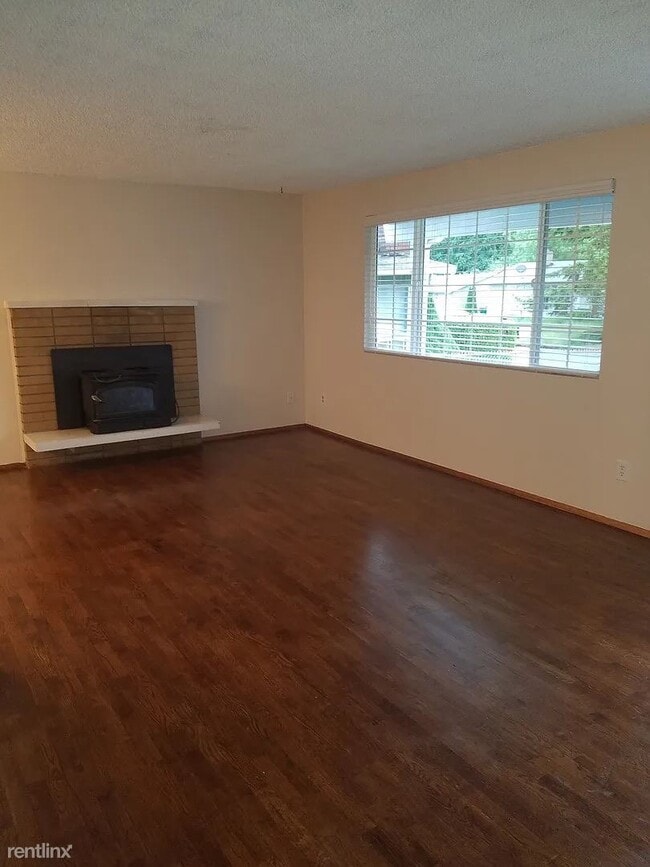 Building Photo - 3 br, 1 bath House - 2614 Southwest 332nd ...