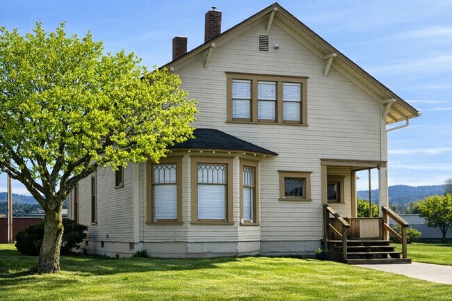 Exterior norte - 2000 Iron St