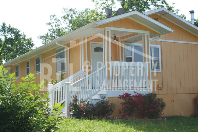 Building Photo - 3 Bedroom In Heart of Branson
