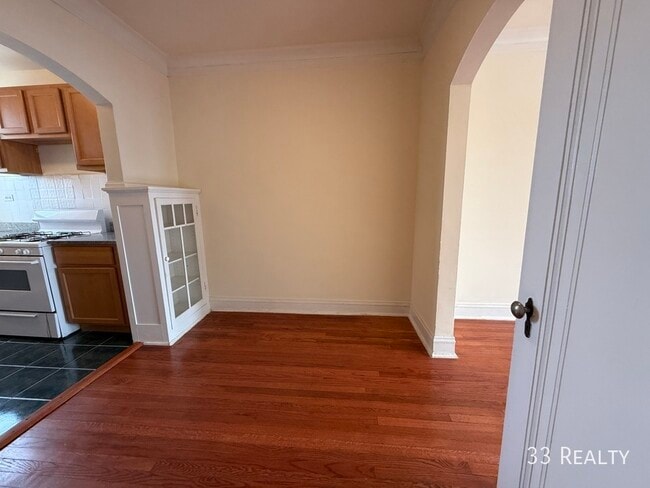 Building Photo - 2751 N Lavergne Ave