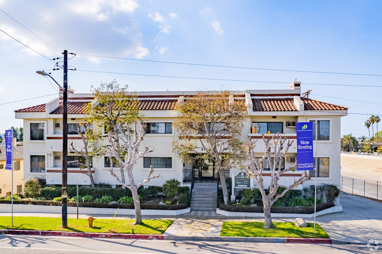 Foto principal - Lido Apartments - 5105 Inglewood Blvd