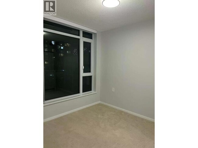 Building Photo - 6700 Dunblane Ave