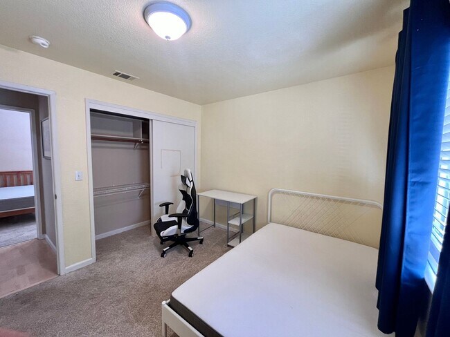 Foto del edificio - Special Move-In Promotion: Move in this year and get ½ off your second month’s rent! Don’t miss t...