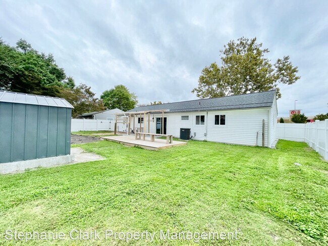 Building Photo - 4 br, 2.5 bath House - 4520 Jeanne Street