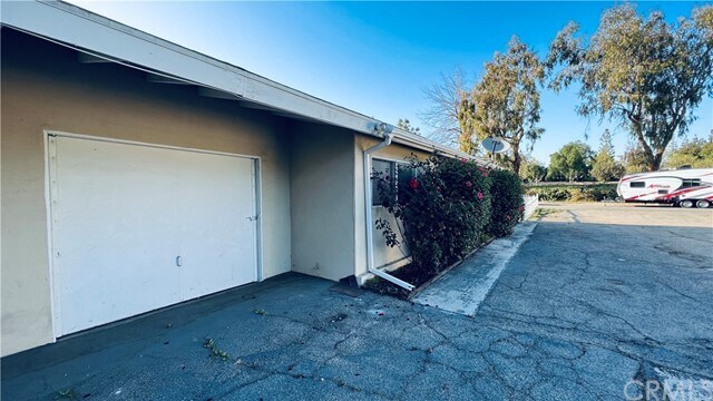 Building Photo - 17072 Los Angeles St