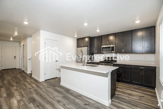 Foto del edificio - 9188 W Inspirado St