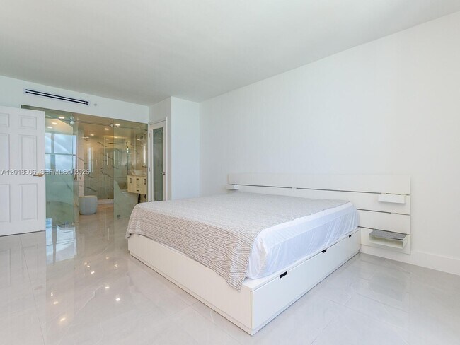 Foto del edificio - 2501 S Ocean Dr