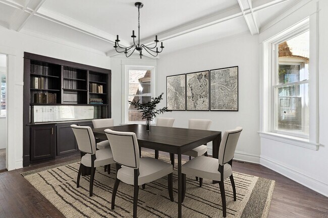 Foto del edificio - 1446 W Catalpa Ave